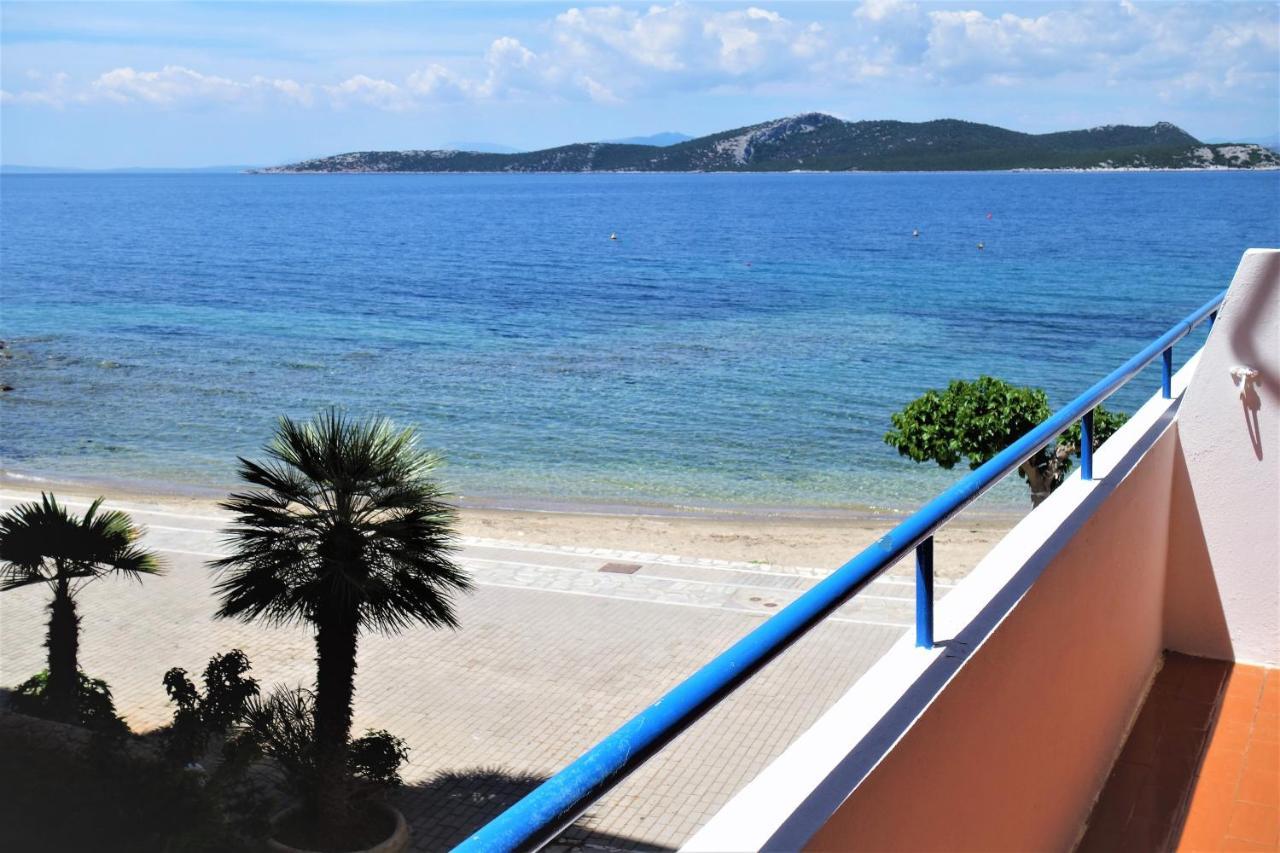 Nea Styra Seafront Apartment With Stunning View Exterior photo