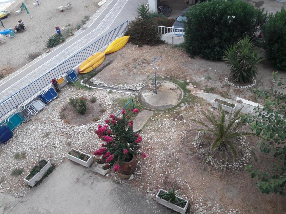 Nea Styra Seafront Apartment With Stunning View Exterior photo